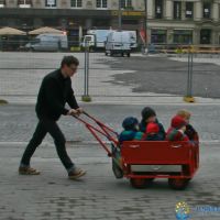 Телега для перевозки детей